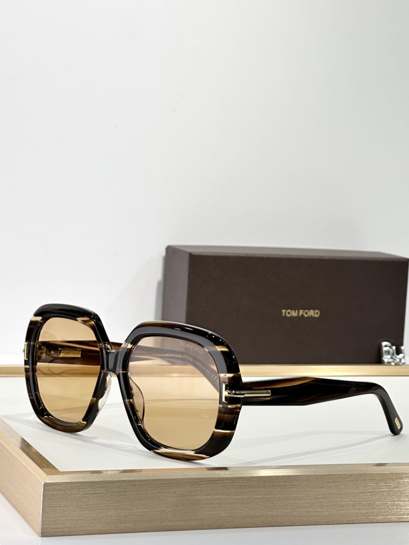 TOM FORD